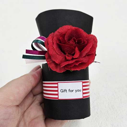 【プチギフト 300円】ローズクッキー
イベント バレンインタイン 景品 退職 お礼 お返し 粗品 お菓子 スイーツ ノベルティー 挨拶 記念品 プレゼント 敬老会 販促画像3