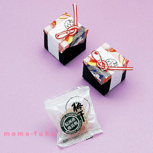【プチギフト 300円】 はんなり梅干し 単品
紀州南高梅 和風 おしゃれ ありがとう かわいい 敬老会 ご挨拶 記念品 大粒梅 小箱画像5