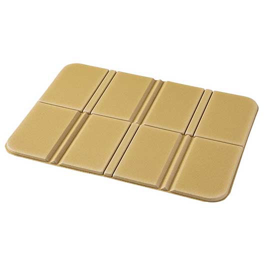  カラモ　コンパクトになるレジャークッション（巾着付き）　ベージュ